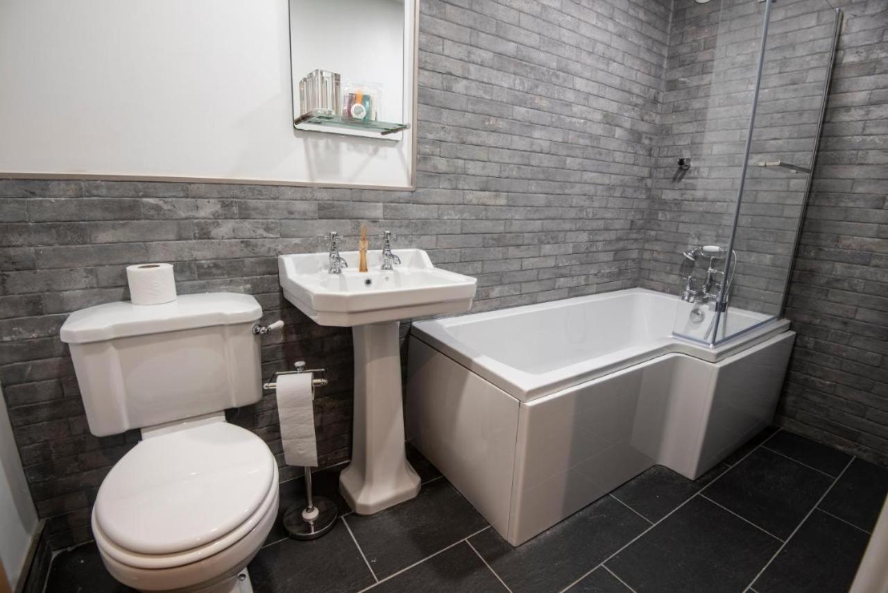 The George Wright Boutique Hotel, Bar & Restaurant Rotherham Kültér fotó